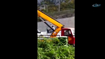 'Paralel' ismini değiştirdi