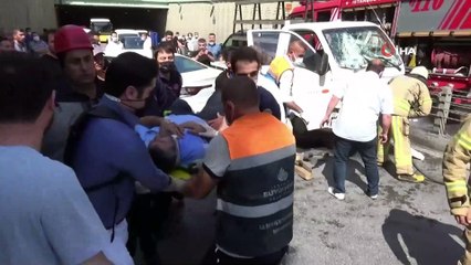 Sultangazi’de sıkışmalı kaza :1'i ağır 2 yaralı