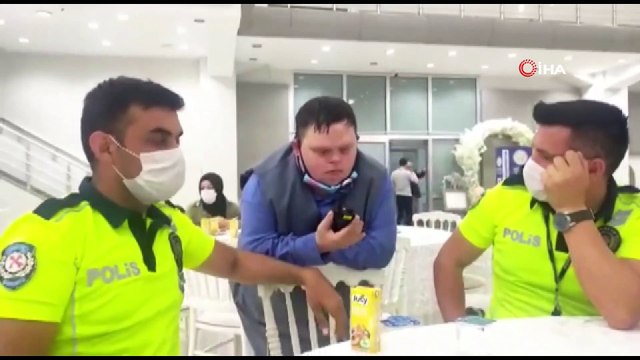 Özel gereksinimli gence sürpriz doğum günü