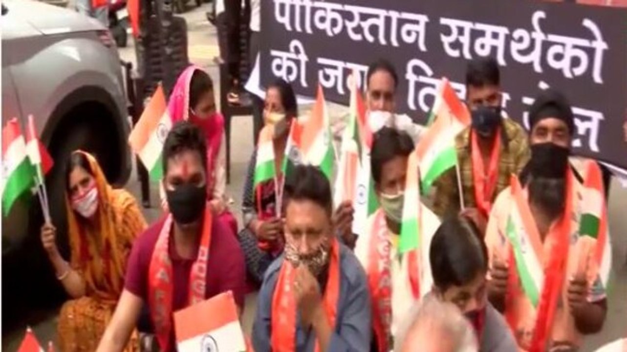 Jammu's parties furious over PM Modi's meet wit...