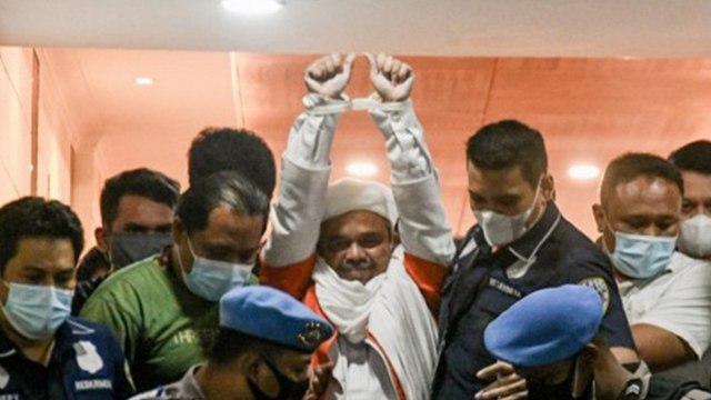 Tok! Rizieq Shihab Divonis 4 Tahun Penjara