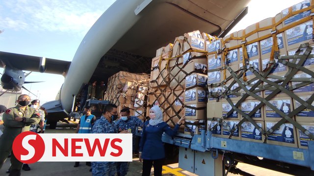 Foodstuff flown to Labuan to aid residents affected by enhanced MCO