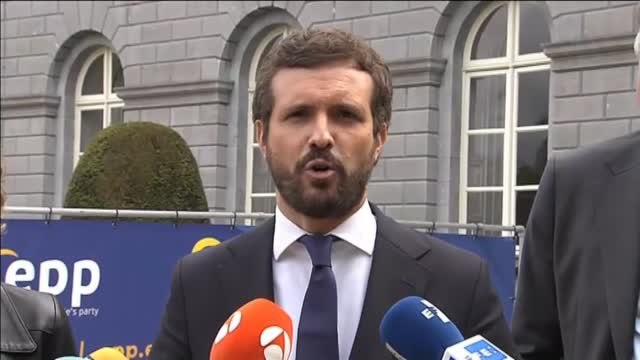 Casado advierte desde Bruselas: Si se da carta blanca al independentismo en España será un problema para Europa