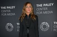Jennifer Aniston promete manter distância de aplicativos de namoro