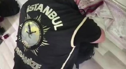 Son dakika haberi | SULTANBEYLİ'DE YASA DIŞI SİLAH TİCARETİ BASKINI KAMERADA