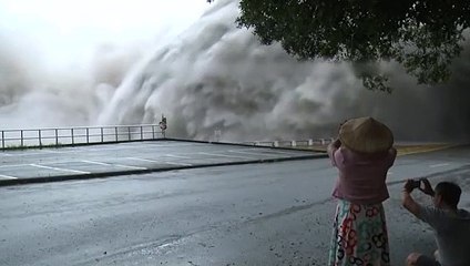 Dolu barajın kapakları bir anda açılırsa...