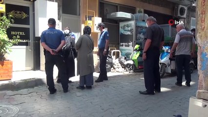 Sinop’ta görme engelli taklidi yapan kadın dilenci suçüstü yakalandı