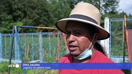 Pelota maia: o futebol com quadris