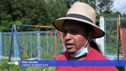 Pelota maia: o futebol com quadris
