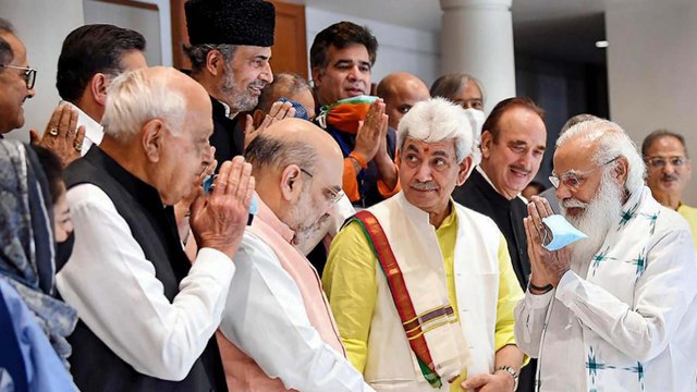Here's what PM Modi said after meeting on Kashmir