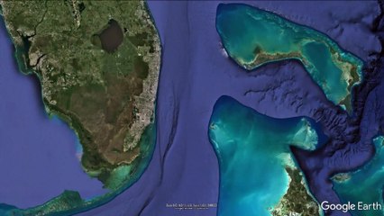 Emberek a romok alatt Miamiban