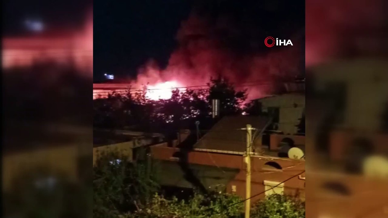 Cam fabrikası alev alev yandı: Erkekler kapıyı kırdı, kadınlar su taşıdı