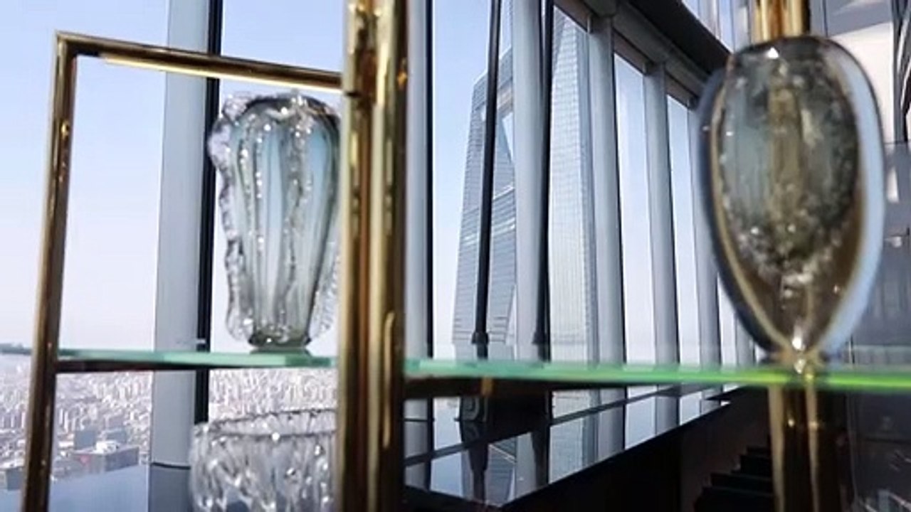 Up in the clouds: Shanghai opens world's highes...