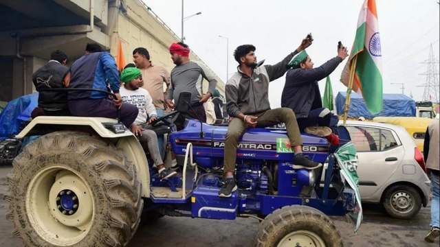 Farmers protest: Thousands moving headed to Delhi-UP border