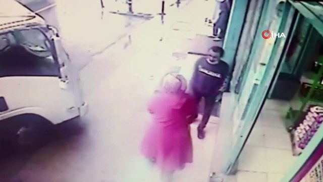 Gaziosmanpaşa’da zihinsel engelli çocuğun cep telefonu böyle çalındı