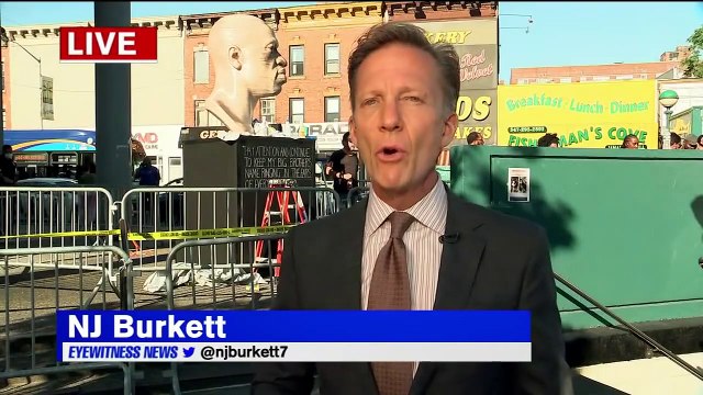 Une statue de George Floyd récemment inaugurée à New York taguée - Une dégradation attribuée à un groupuscule d'extrême-droite