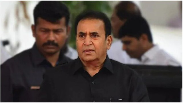 ED raids Anil Deshmukh's residence in Nagpur, Mumbai in money laundering case