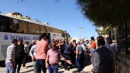 Kaza yapanlara su vermek için aracından inip feci şekilde can veren genç toprağa verildi