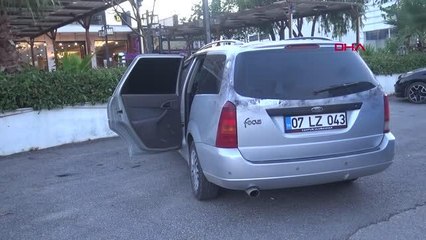 BİRLİKTE GEZDİKLERİ SÜRÜCÜYÜ FENALAŞINCA ÖLÜME TERK EDİP EŞYALARINI ÇALDILAR