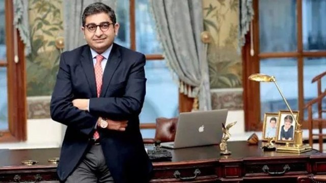 Sezgin Baran Korkmaz, çalıştığı dönercide müşterilerin tabaklarında kalan artıkları nasıl sattığını anlattı, salondan alkış sesleri yükseldi