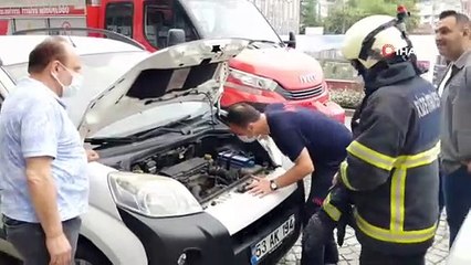Aracın motor kısmına giren kedi itfaiye ekipleri tarafından kurtarıldı
