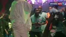 Eumeu  Séne et les filles de Tous Tassar mettent le feu au oncert de Tarba Mbaye