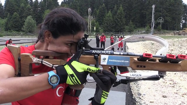 BOLU - Milli biatloncular şampiyonalarda madalya hedefi için ter döküyor