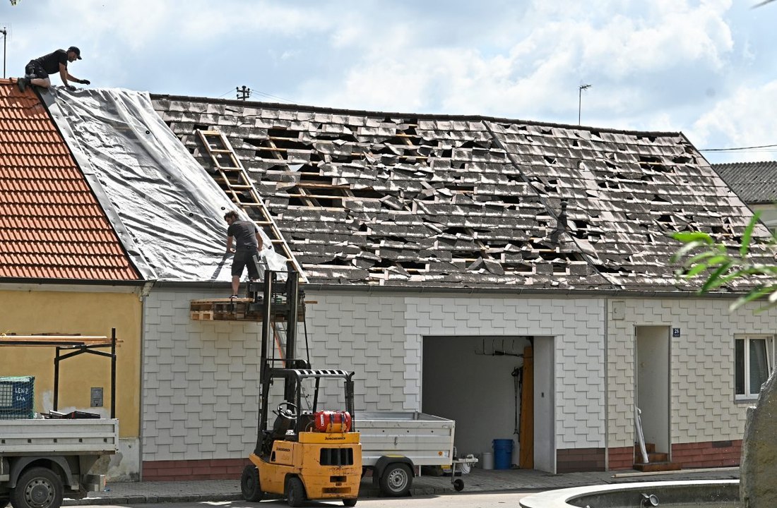Hühnereigroßer Hagel und Tornado - Rekordschäden in Österreich und Tschechien