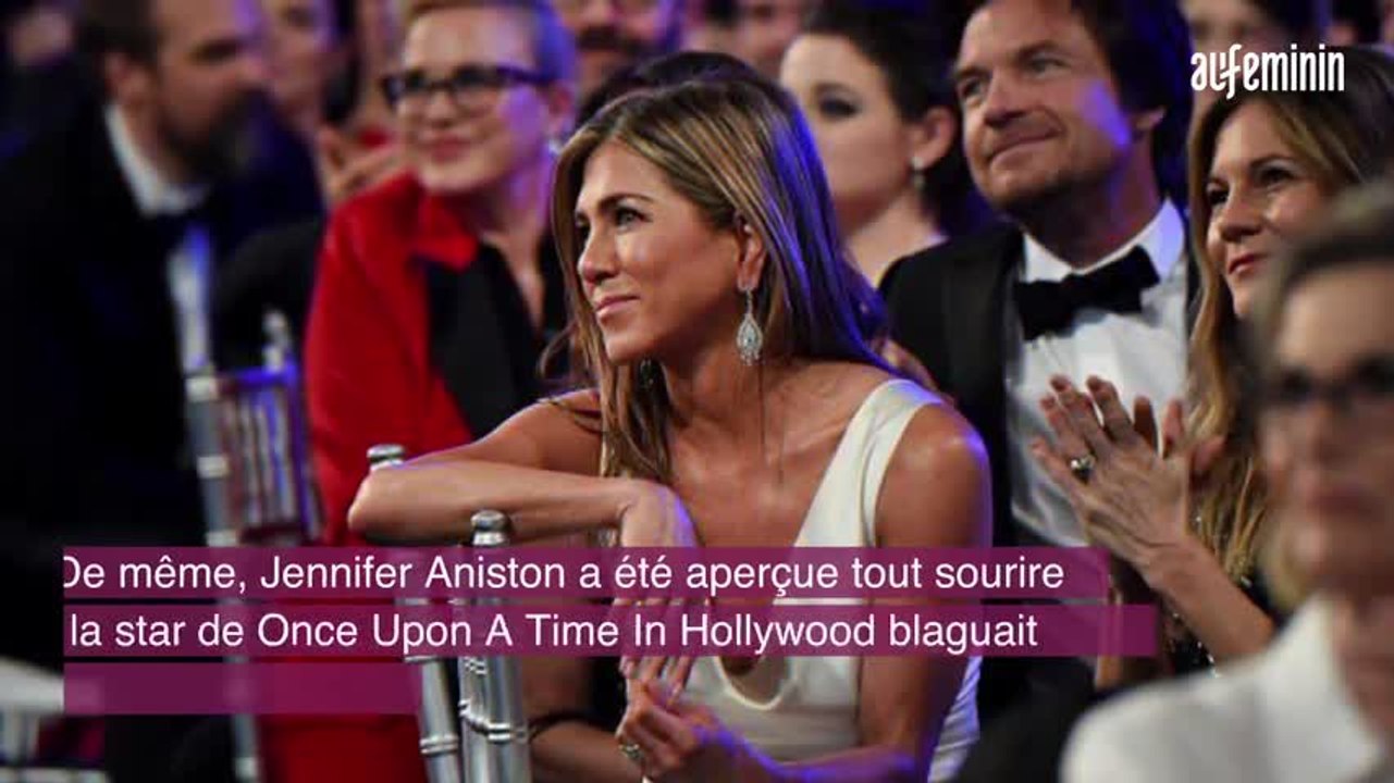 Jennifer Aniston et Brad Pitt très complices aux SAG Awards