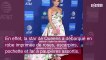 Jennifer Lopez s'affiche dans une incroyable robe à fleurs dotée d'une longue traîne
