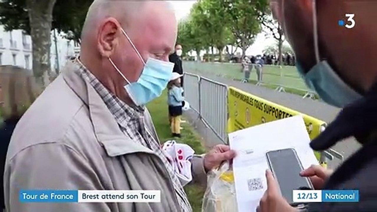 Tour de France : les coureurs présentés à Brest pour lancer la Grande Boucle