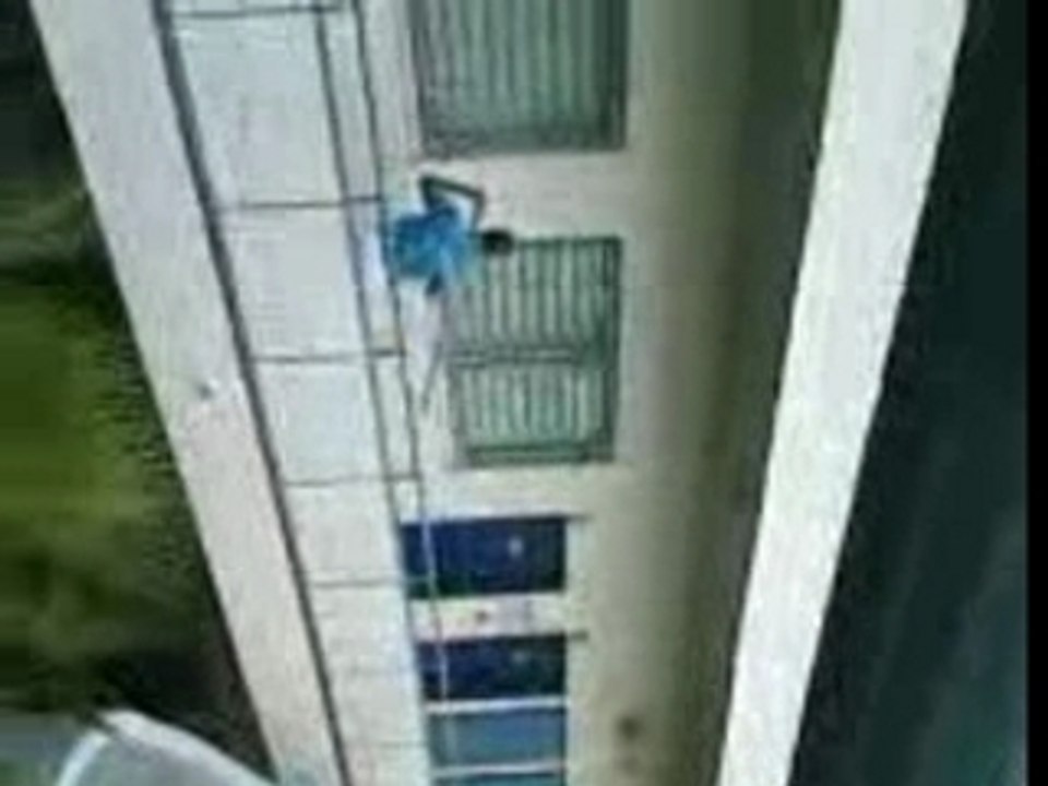 VID000