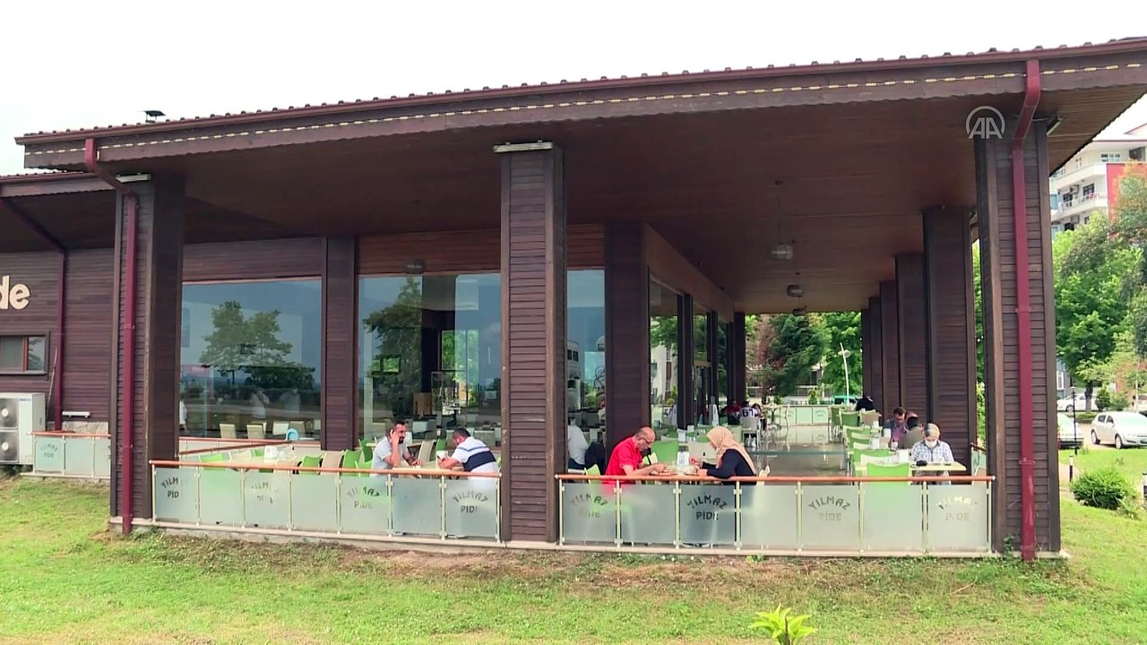 TRABZON - Coğrafi işaret tescilli Sürmene pidesi tadanları hayran bırakıyor