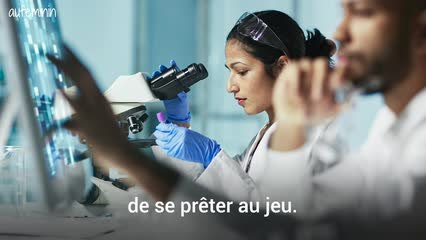 tenir la main de son partenaire quand on accouche soulagerait la douleur