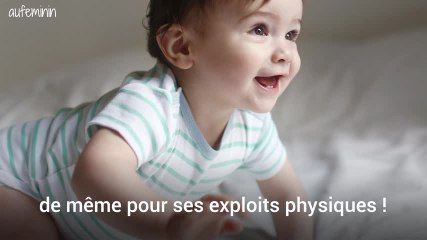 Tải video: Bébé a 5 mois