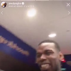 L'hommage de Macron à un soldat blessé dans le vestiaire des Bleus