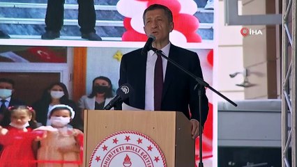 Bakan Selçuk: “Okul isimleri ile çocuklara aslında bir vizyon, hedef, rol model gösteriyoruz”