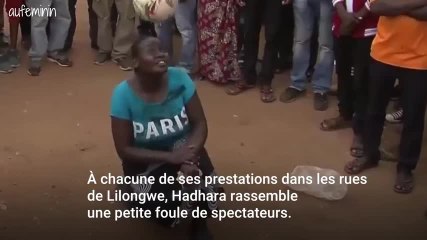 Cette tanzanienne impressionne la toile avec ses dribbles ( football)