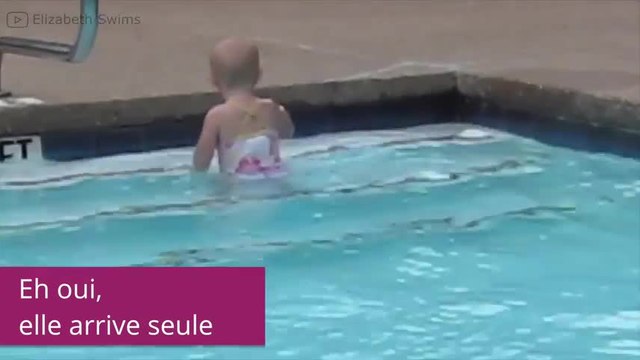 A 16 mois, ce bébé est déjà un nageur hors pair ! Impressionnant !
