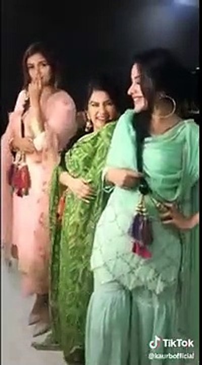 Ravneet , Kaur B, Baani Sandhu - Tiktok Viral Video Super Hit Punjabi Singer