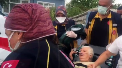 AMASYA - İtfaiye yangın çıkan evde bulunan kedi yavrularını kurtardı