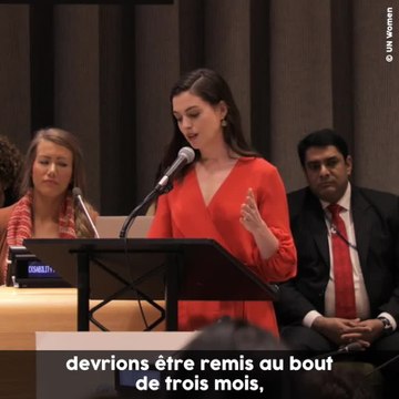 Le discours d'Anne Hathaway sur le congé maternité aux USA