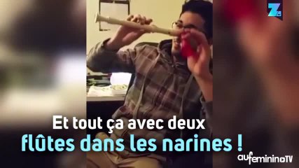 Il joue du Céline Dion avec deux flûtes et par le nez !
