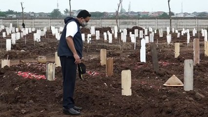 Tim Pemulasaran Sebut Kematian Akibat COVID-19 Melonjak Lebih dari Tiga Kali Lipat