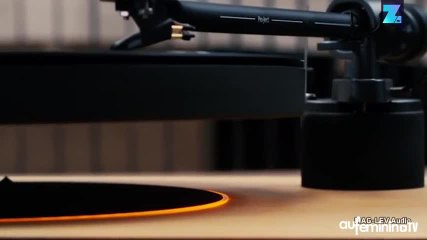 Découvrez la première platine vinyle en lévitation !
