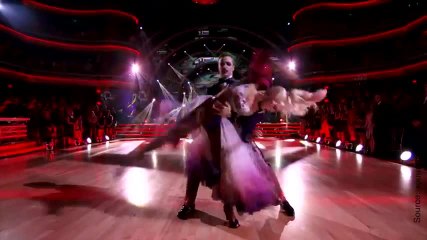 La valse d'Harley Quinn et du Joker dans Danse avec les Stars