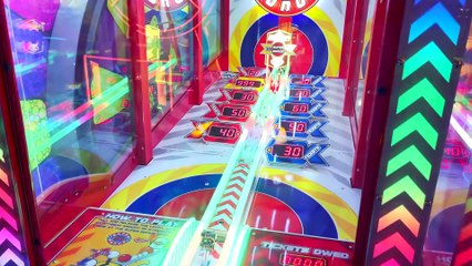 Diana and Roma have fun and play different games on the weekend - family vlog