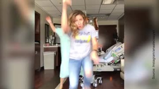 Atteinte d'un cancer, elle danse pour garder sa bonne humeur