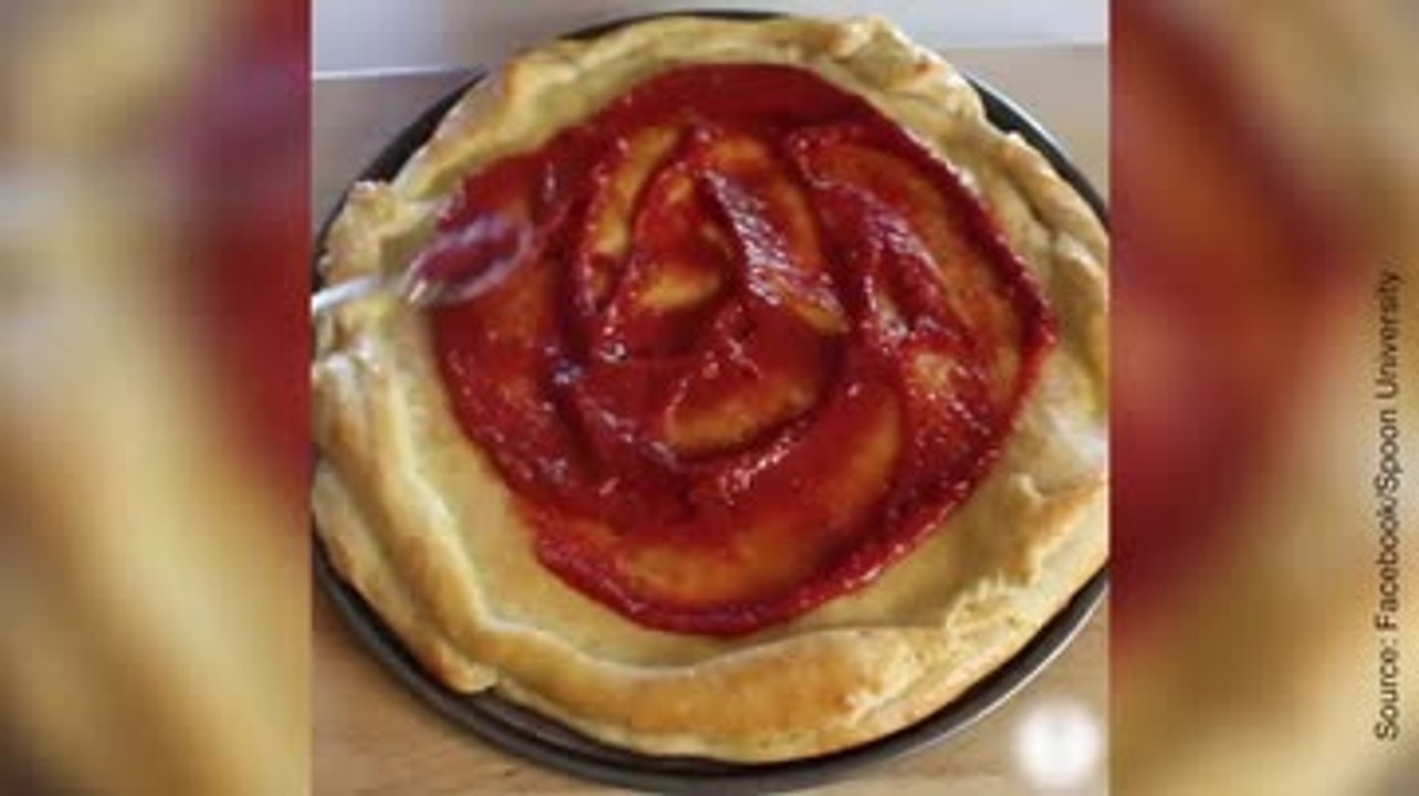 Un recette de pâte à pizza au fromage faite maison