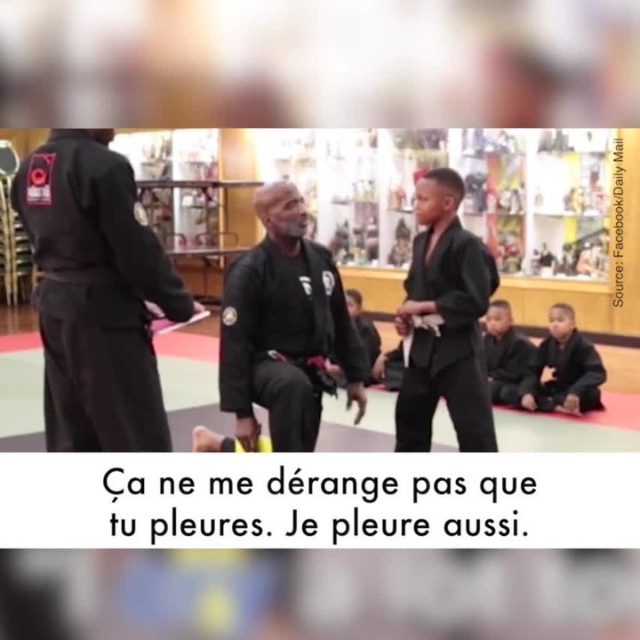 Ce professeur d'arts martiaux dit que c'est pas grave de pleurer